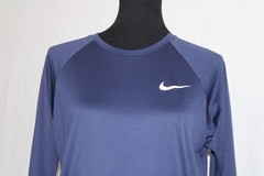 Nike Swim Dri Fit Sz S Navy Blue Long Sleeve Pullover Rash Guard T-Shirt UPF 40+