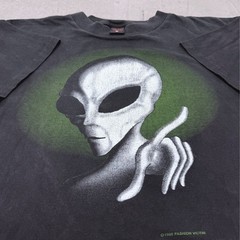 Fashion Victim Alien Point Shirt Large 1995 Single Stitch Glow in the Dark Faded