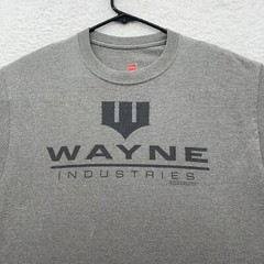 Hanes Wayne Enterprises T-Shirt Mens Medium M Spell Out Batman DC Universe Dad