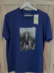 Calvin Klein Jeans T-Shirt New York Skyline Empire State Medium Brand New W Tags