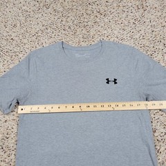 Under Armour Shirt Mens Small Gray Black Logo Heatgear Athletic Outdoors A7*
