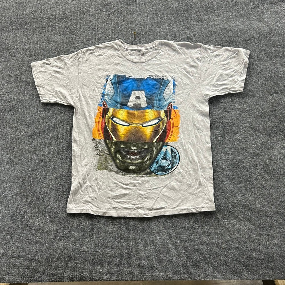 Marvel T-Shirt Mens Size XL Grey Avengers Graphic Captain America Iron Man Hulk