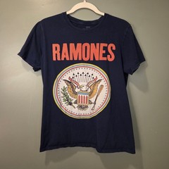 Ramones Full Colour Seal Graphic T-Shirt Men’s Size M Navy Blue Multi
