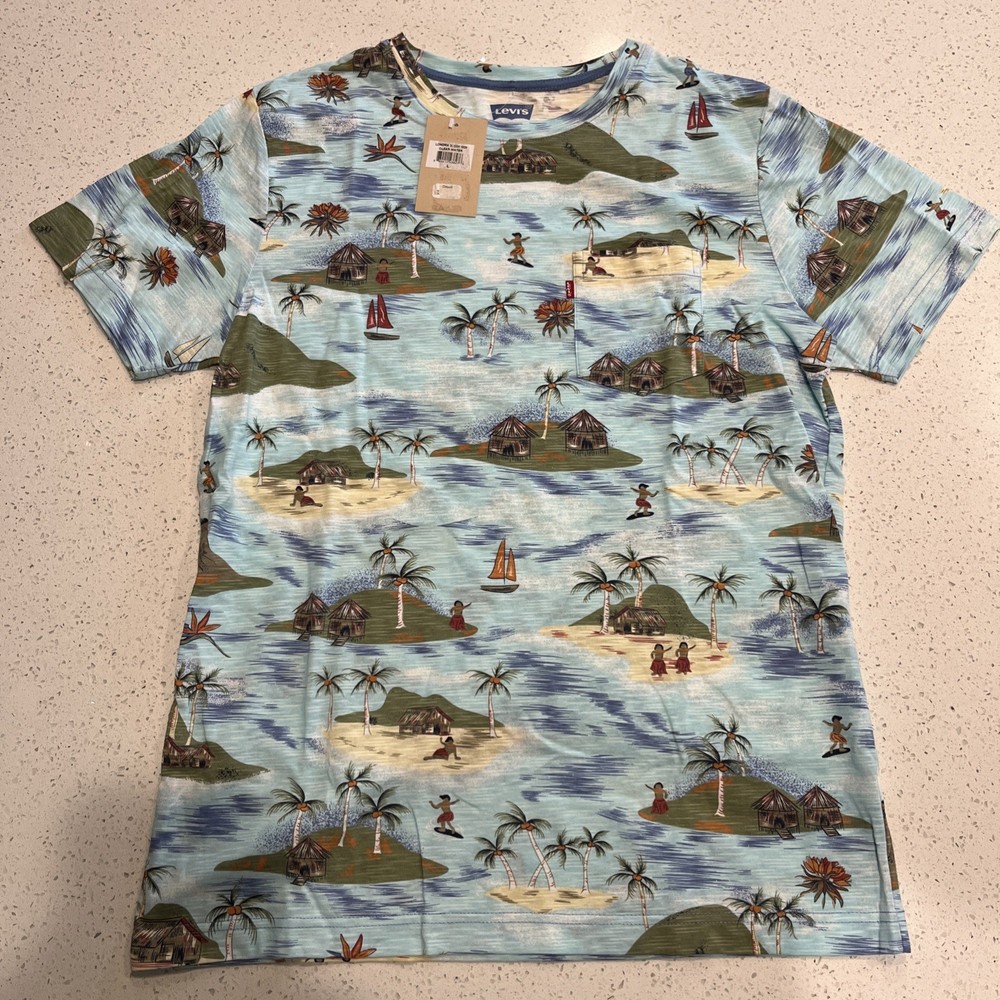 Levi’s Mens Hawaiian pocket T-Shirt Size Large Clear Water Casual NWT