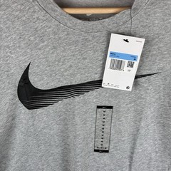 Nike Dri-FIT Men’s Swoosh Graphic T-Shirt Gray Black Logo M CZ9724-063 NWT