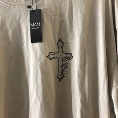 Boohoo Man Men’s Oversized Cross Renaissance T-Shirt Tee Size L Beige Tee New