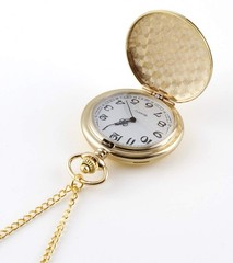 Smooth Vintage Pocket Watch with Chain (Gold)