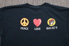 Buc-ee’s VTG T-Shirt Men’s Black XL “Peace Love Buc-ee’s” Texas Grunge Skater
