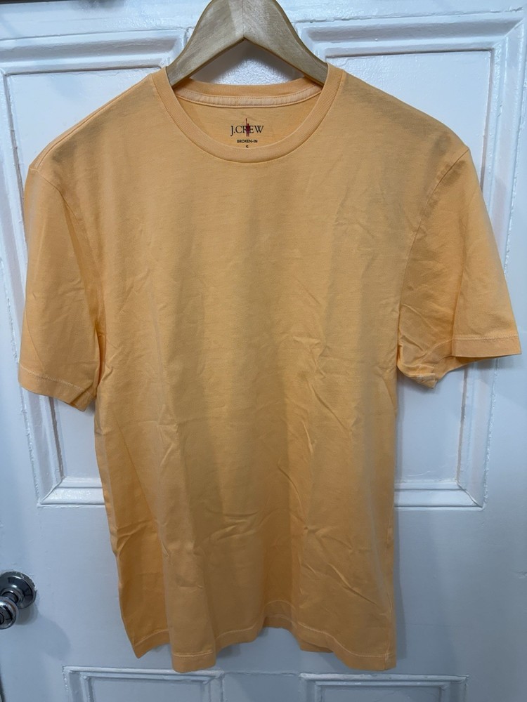 NWT J Crew Retail Men’s Broken In T Shirt Size Small. Classic Fit. Size Small.