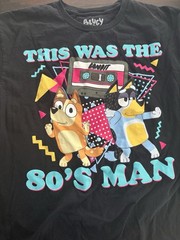 Bluey This Was The 80’s Man Bandit & Chilli Black Tee | Size L | NWT