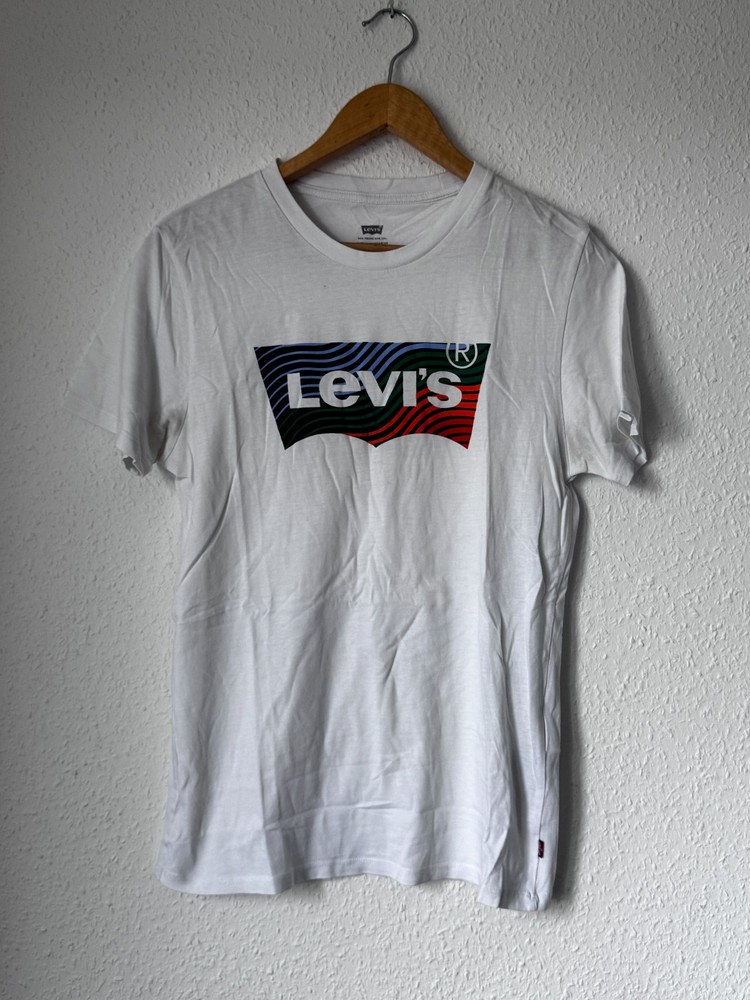 Levi’s Graphic Batwing Tee – White with Multicolor Wave Pattern – Size S
