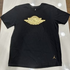 Men’s Nike Air Jordan Retro 1, Pinnacle T shirt Black/Gold 799606-010 Sz XL READ