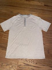 Coofandy Men’s Large Khaki Oatmeal Heather Short Sleeve Henley Stretch Shirt EUC