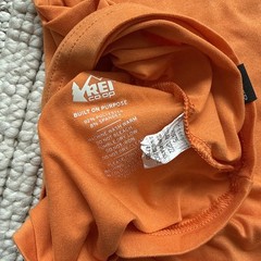 REI Co Op Tee Shirt! Men’s Size large. Lot Of 2! REI Performance Shirt! Orange