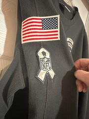 Nike Shirt Mens Large Gray Thermal Salute To Service Philadelphia Eagle’s NFL