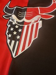 Maxi Milian Chicago Bulls Sports Mens Jersey Blk/Red Size L Short Sleeve