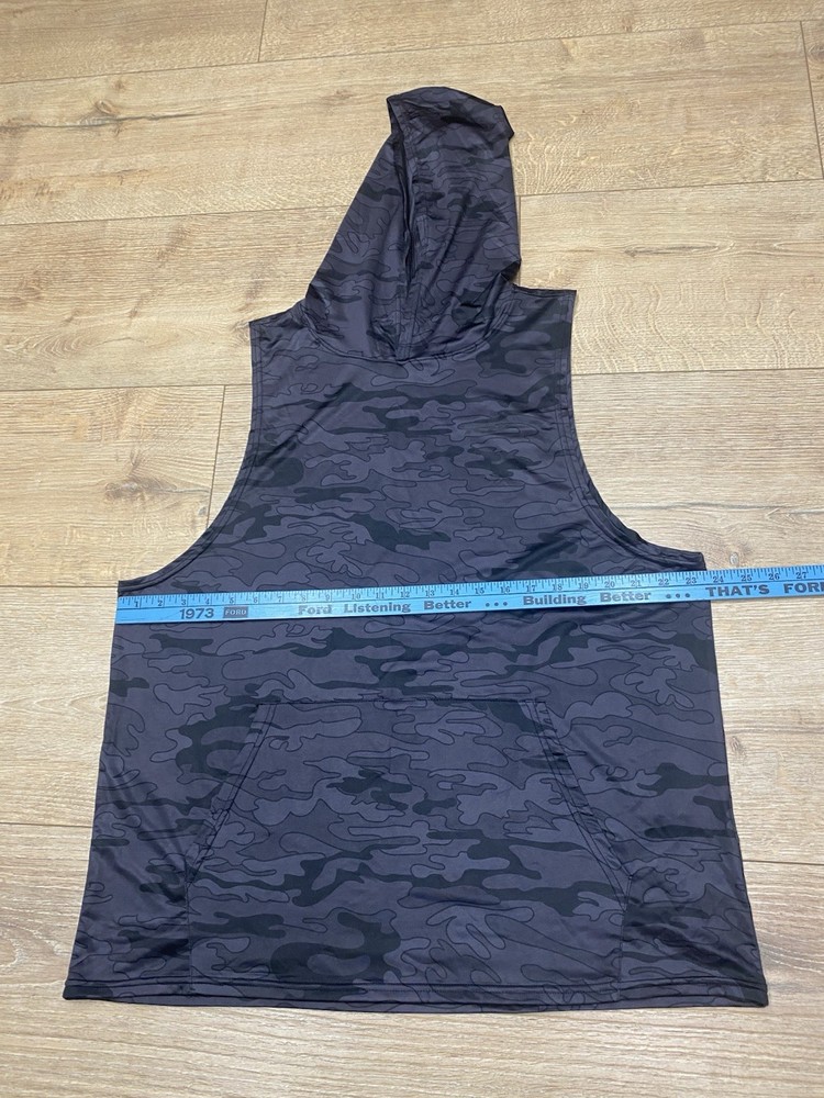 TSLA Sleeveless Hooded Shirt Black Camo Print Size XL EUC Gym Workout Stretch