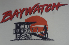 BAYWATCH 90S TV SHOW BAKINI GIRL GUARD TOWER YELLOW XL T-SHIRT L131 (PILLING)
