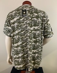 U.S. ARMY Men’s Digital Camo U.S. Army USA Flag T-Shirt Size 2XL NWT