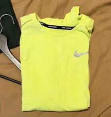 Nike Men’s Dri-Fit Miler Running Training Top T-Shirt CU0326-702 Volt Size M