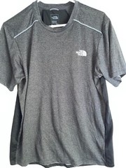 The North Face Men’s M T-Shirt Short Sleeve Half Dome Logo Regular Fit Tee Mesh