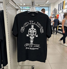 Vintage Gold’s Gym Venice Beach T-Shirt North Hollywood Bodybuilding Tee