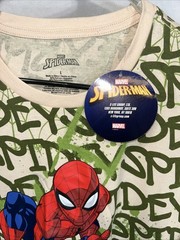 Spider-Man New Adult T-Shirt Size Large Spider Logo C-life Group BX1