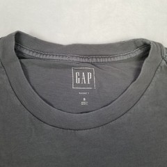 GAP Unisex Gray Basic Pocket T-Shirt Size Small Faded Design Classic Comfort