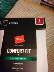 Hanes Men’s V neck T-shirt 3 pack White MENS SIZE SMALL COMFORT FIT NWT