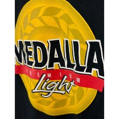 Gildan Medalla Light Premium Beer Graphic T-Shirt Mens Medium Black Tee Cerveza