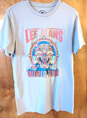 LEE JEANS WORLD TOUR Short Sleeve T-Shirt Vintage Design 100% Cotton Size S used