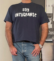 LAT Navy Blue Size L “Soy Inmigrante” Cropped Crewneck Short Sleeve T-Shirt