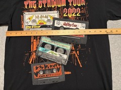 The Stadium Tour 2022 Shirt Men’s Large Motley Crue Def Leppard Poison Joan Jett