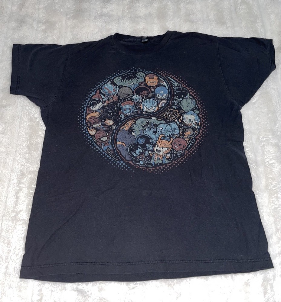Avengers T-Shirt Men’s L Large Heroes Villains Thanos Spider-Man Iron Man Marvel