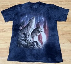 THE MOUNTAIN ALL OVER PRINT HOWLING WOLF WOLVES USA FLAG T-SHIRT SZ L EUC