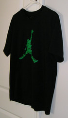 NIKE AIR JORDAN MEN’S (L) BLACK GRAPHIC COTTON (SS) BASKETBALL JUMPMAN LOGO TEE!