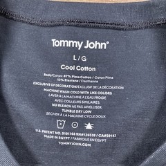 Tommy John T Shirt Mens Large Black V Taper Crew Neck Short Sleeve NEW