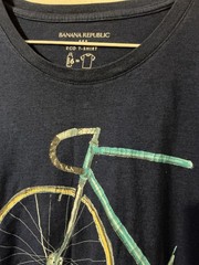 Banana Republic eco tee shirt, mens size XL, blue, road bike