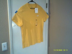 NEW NIKE SPORTSWEAR “Embroidered Logo Tee” MEN’S YELLOW T-SHIRT L AR4997-709