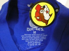 Buc-ee’s Beaver T-Shirt M Blue Tag & Sticker USA Freedom Independence Day 250th