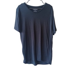 Unbound Merino Men’s Black 100% Merino Wool V-Neck T-Shirt Size L