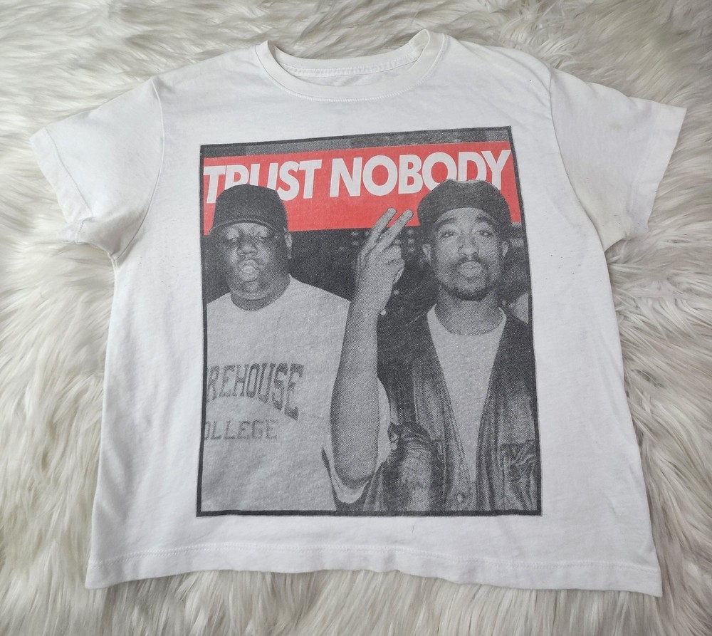 Original Flavor Cropped Biggie Smalls 2 Pac Trust Nobody (M)