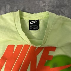 Nike Sportswear World Tour Shirt Crew Mens Glow In The Dark SZ XL DA0629-383 NWT