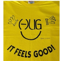Vintage 1994 90s Yellow/Black Smiley Face Hug graphic shirt Single Stitch VTG