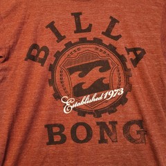 Billabong T-shirt M Wave Badge Logo Est 1973 Poly/Cotton/Rayon Brick Red V Good