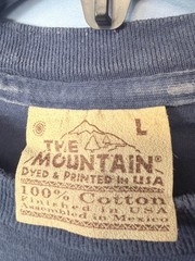 The Mountain T-Shirt Wolves American Flag Blue Tie-Dye L USA Vintage