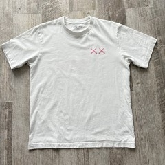 KAWS x UNIQLO UT Graphic T-shirt Mens Size Small XX Logo Short Sleeve Unisex Tee