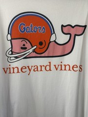 Vineyard Vines T-Shirt size XL florida gators long sleeves