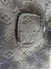 Rare LOUIS VUITTON Monogram Logo 3D Zipper Pocket T Shirt Gray Large PTP 23″