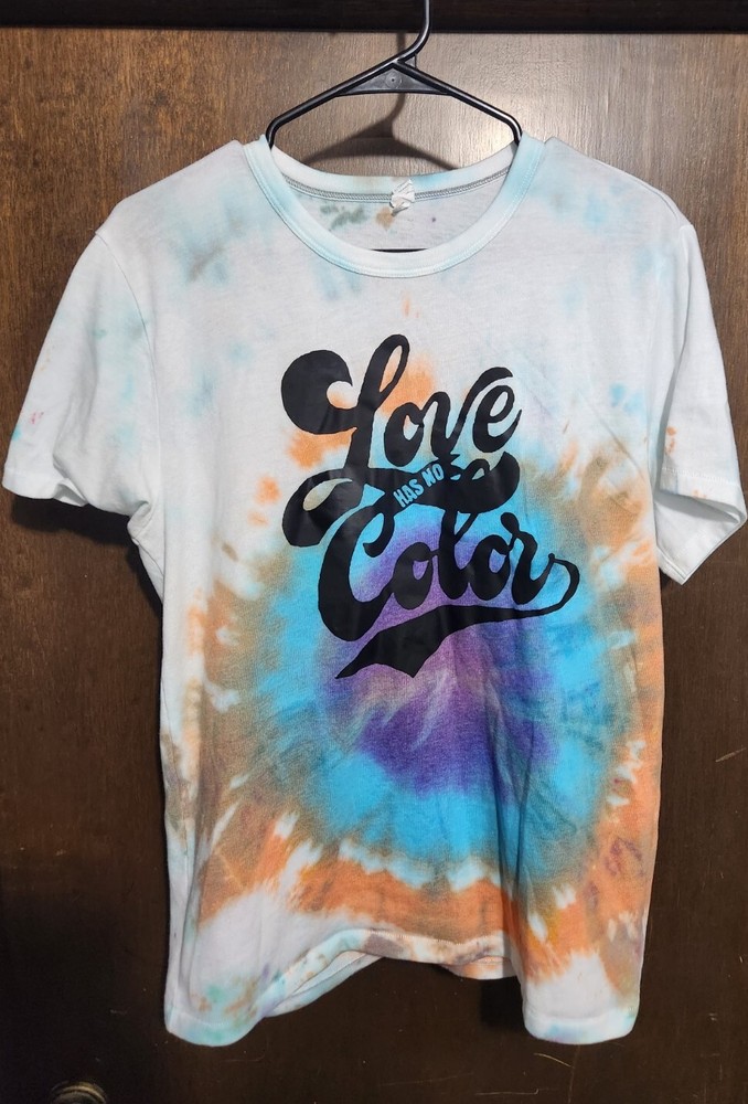 Vtg Shirt single stitch tie dye Love Has No Color alternative medium